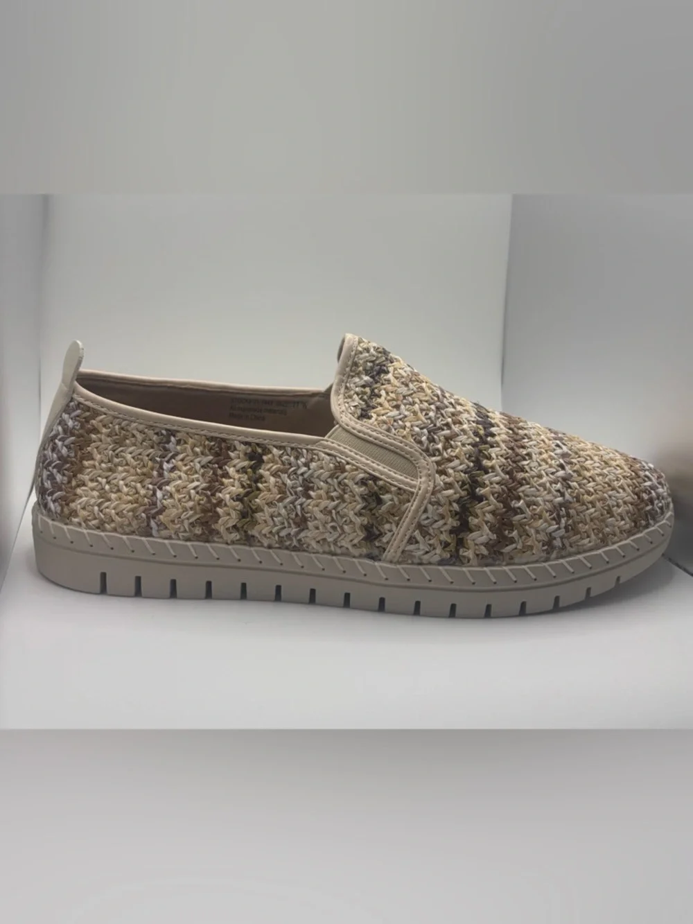 NWB Easy Street Fresh Women's Ultra Flexible Comfort Slip-On Shoes Size 11